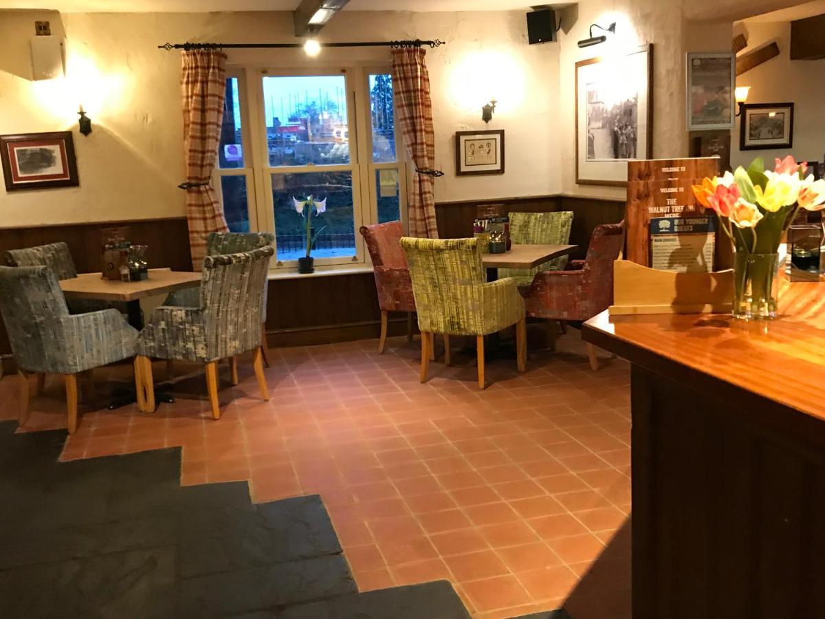 Mere  The Walnut Tree Inn Mere מראה חיצוני תמונה